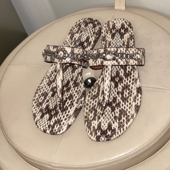 New Coach Printed Sandals - Picture 1 of 4